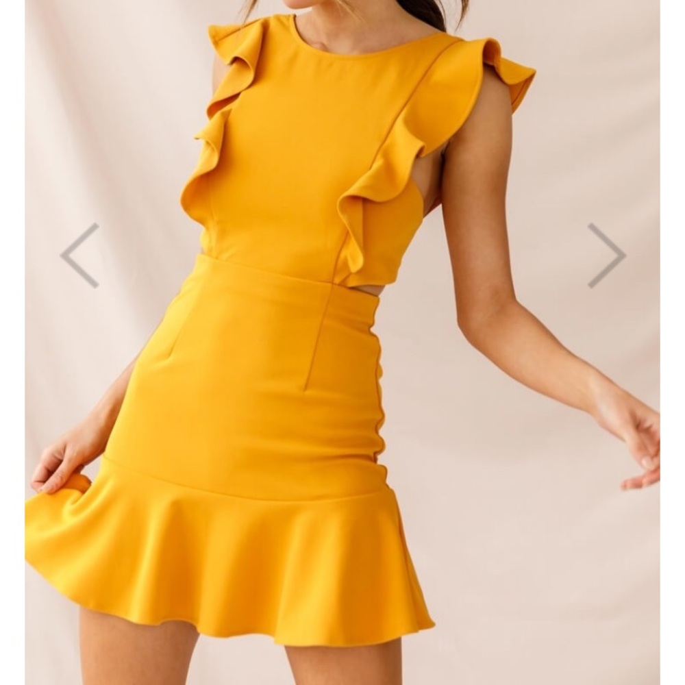 Wide ruffle hem pinafores dress